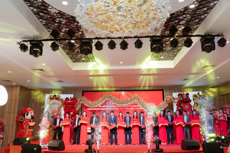 Lễ ra mắt văn phòng Tập đoàn Nhân Phát và khai trương văn phòng Phong thuỷ Đại Nam – Chi nhánh Quảng Bình.